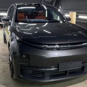 Бронирование передней полусферы автомобиля Lixiang в глянцевую плёнку